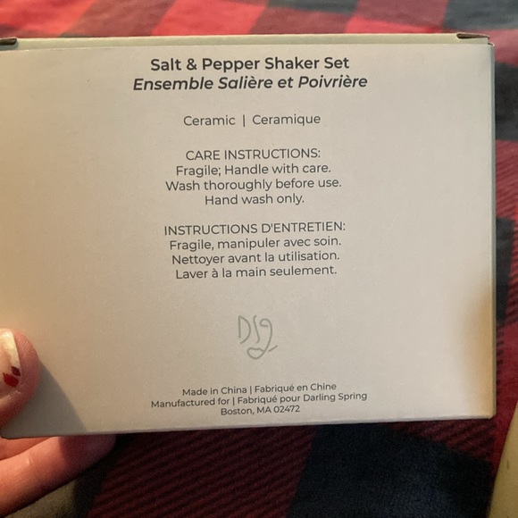 Salt and Pepper Shaker Set - Picture 3 of 4